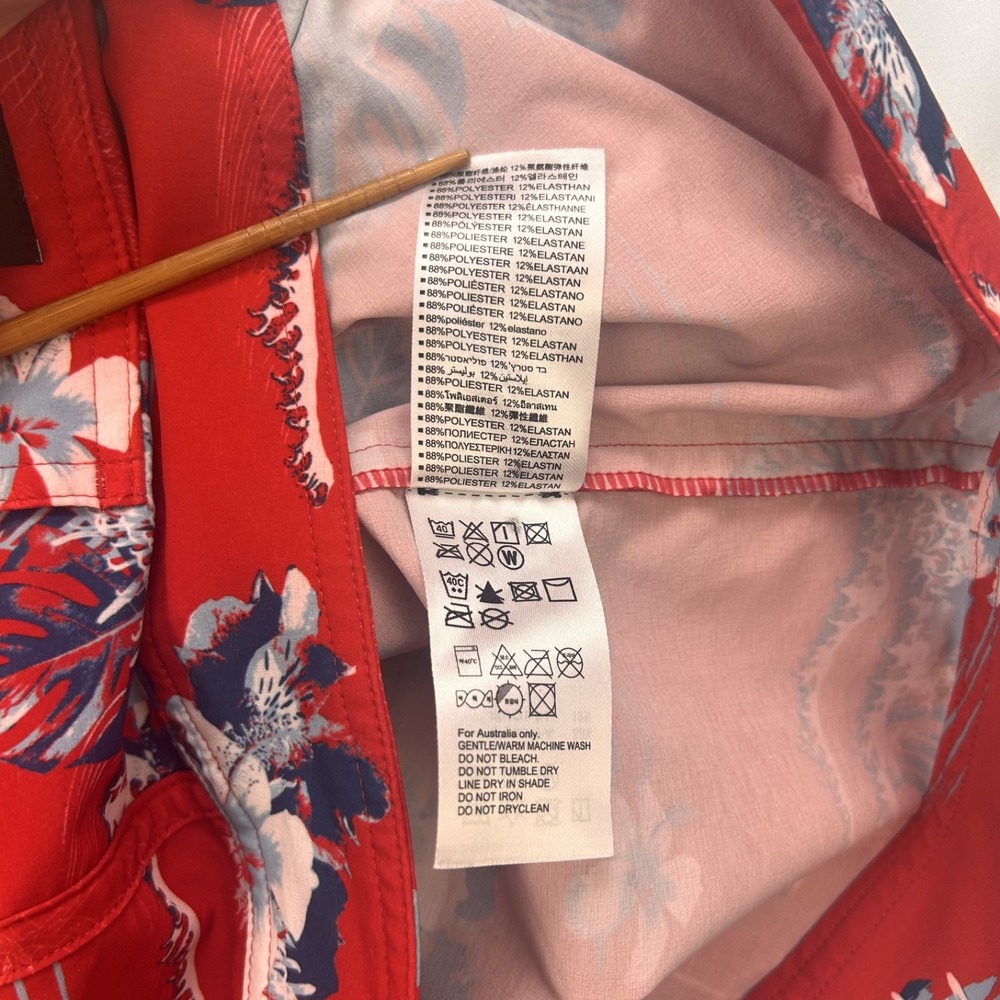 Oakley Men Red Blue Waves Hawaiian Flowers Y2K Polyester Swim Trunks 34 NWoT - Picture 6 of 10